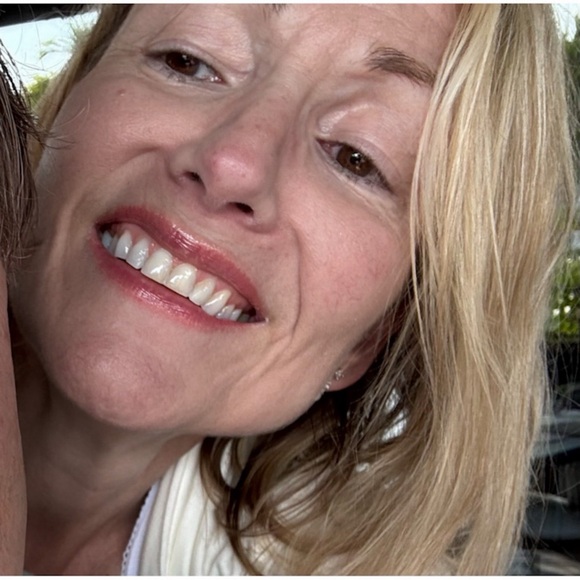 Meet your Posher, Shannon - Picture 1 of 1